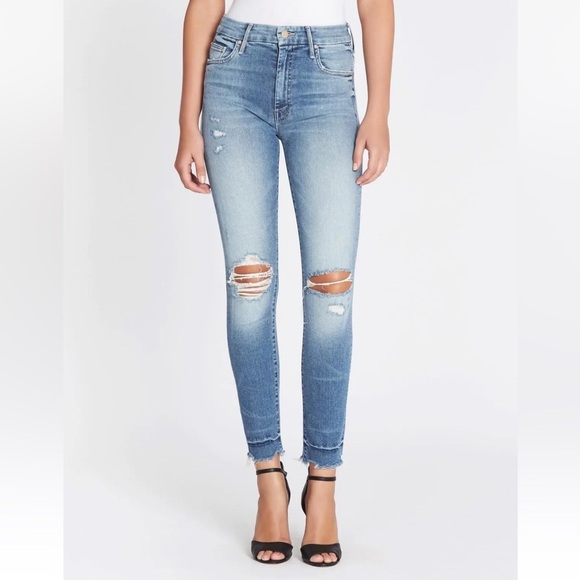 MOTHER High Waisted Looker Ankle Chew Jeans in Push the Envelope inseam 29”. - Picture 3 of 17
